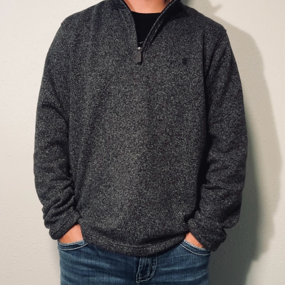 Brand: IZOD Color: Gray Size:LRG